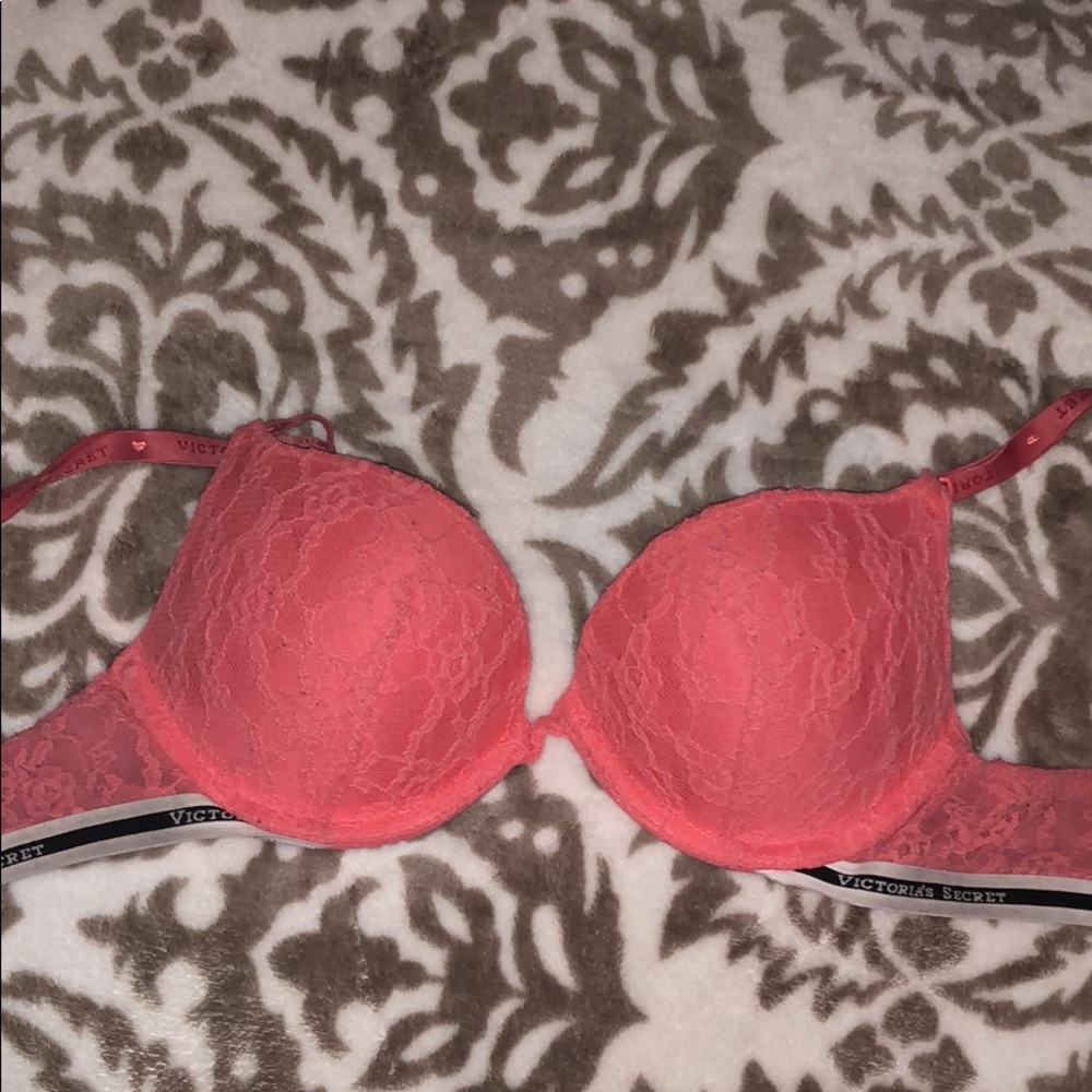 adorable vs push-up bra